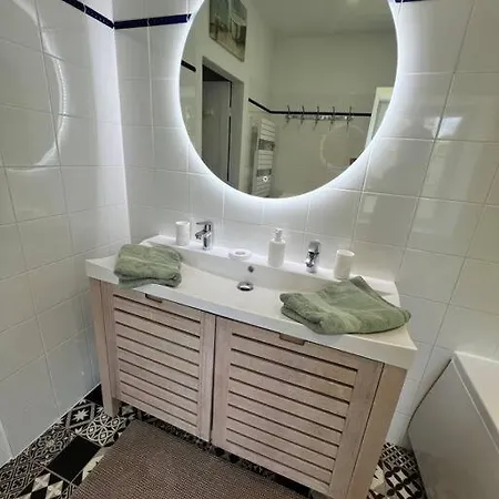 Le De L'echappee Champenoise